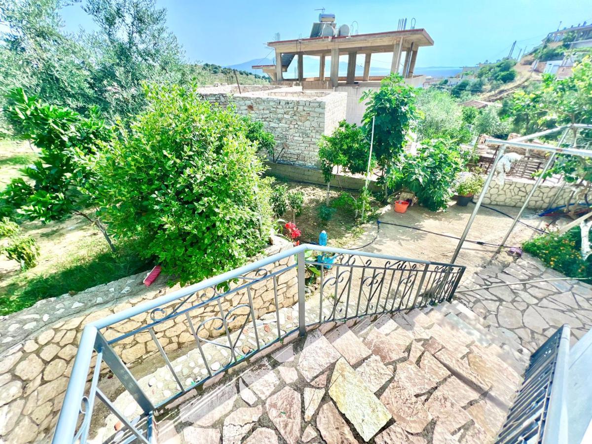 Coral Guesthouse סרנדה מראה חיצוני תמונה