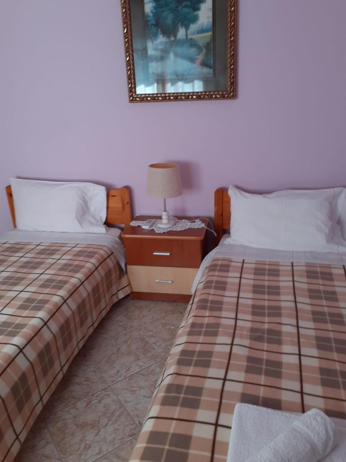 Coral Guesthouse סרנדה מראה חיצוני תמונה