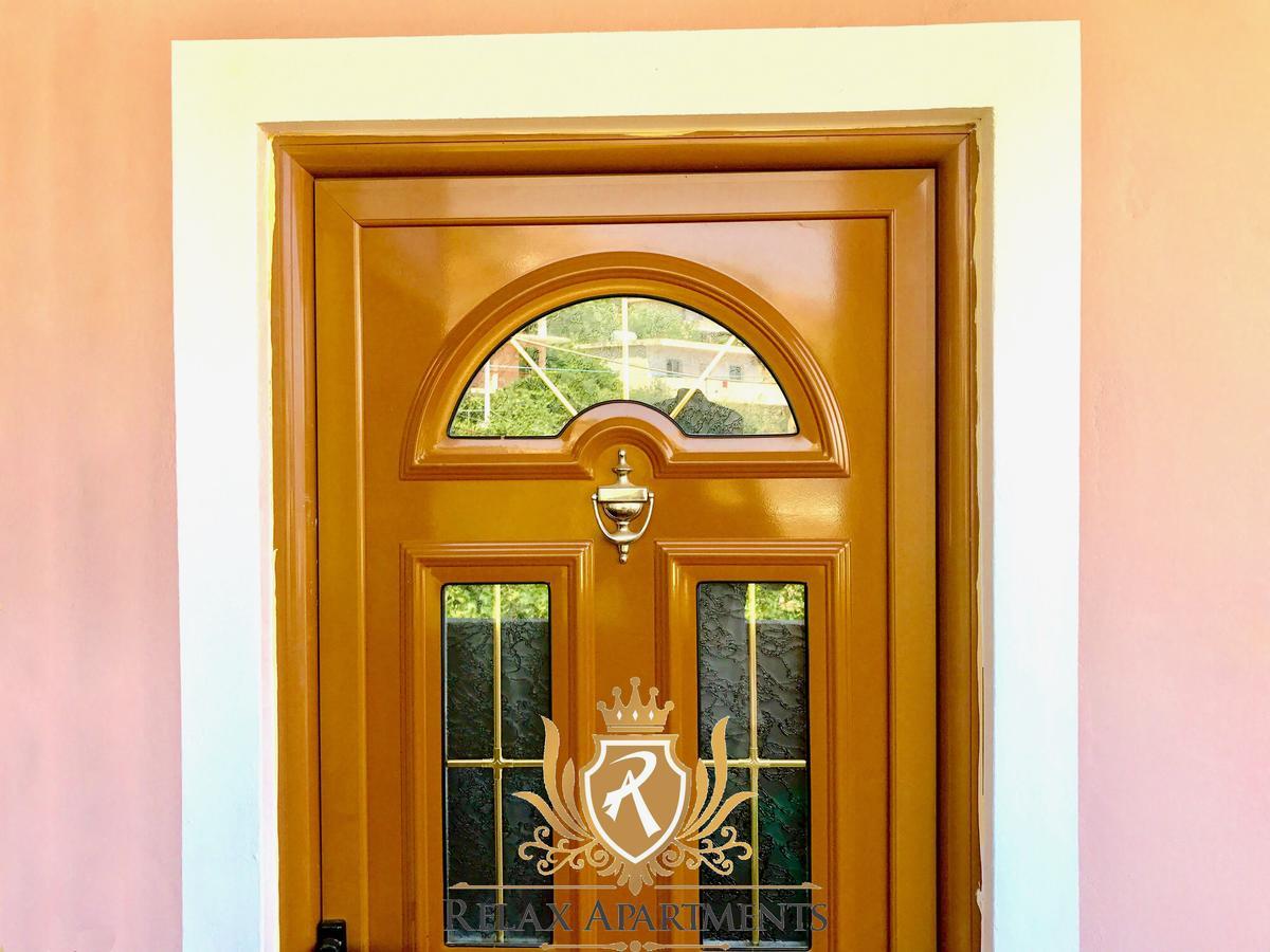 Coral Guesthouse סרנדה מראה חיצוני תמונה